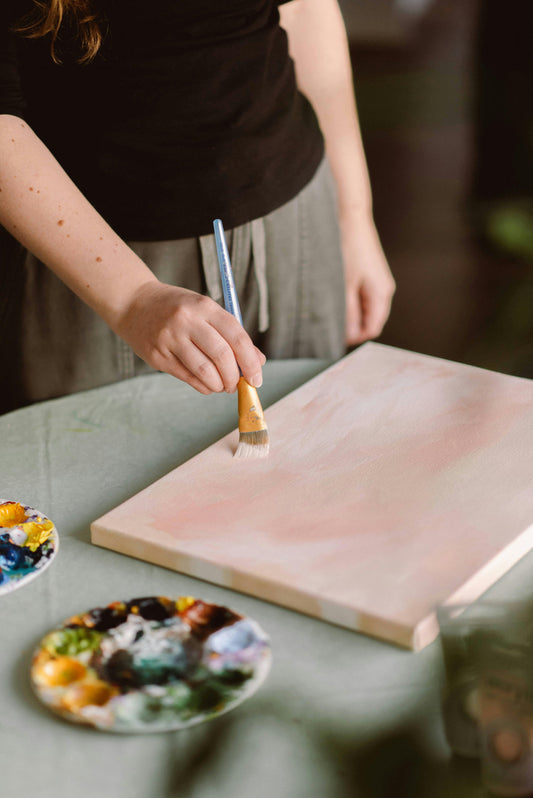 How to prepare your canvas for painting (Step-by-Step Guide)